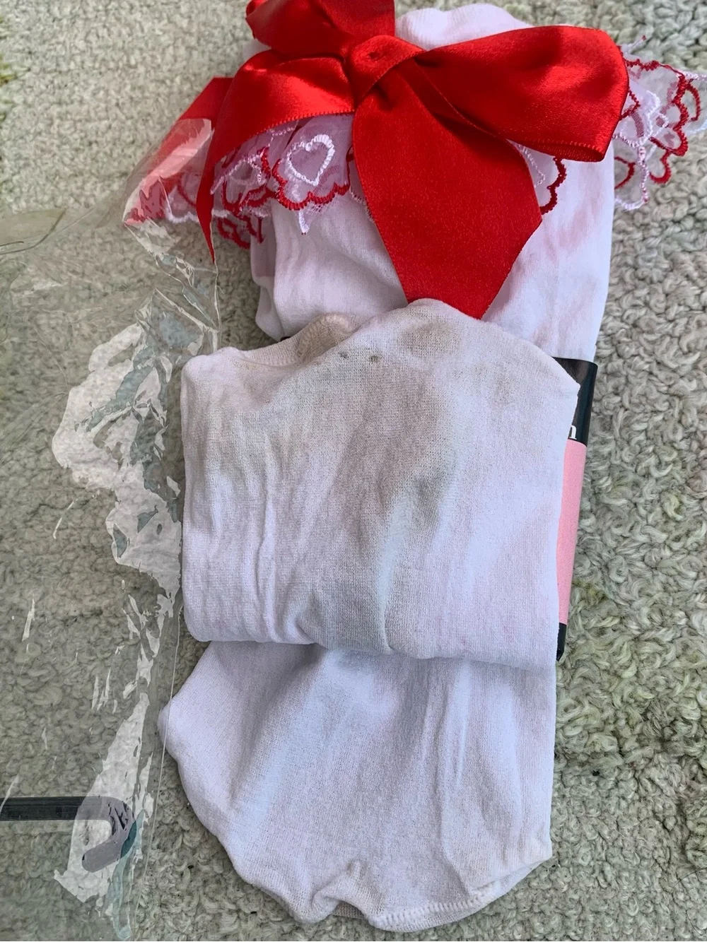 white vintage-style frilly ankle socks one size